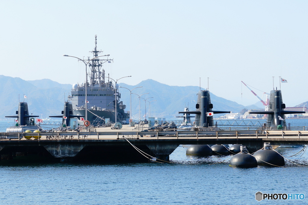 休日の潜水艦桟橋