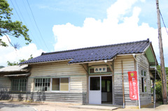 西岸駅