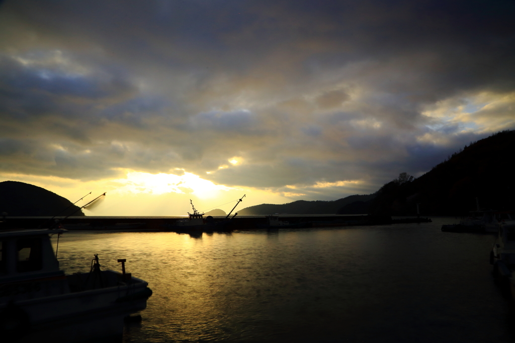 漁港の夕景