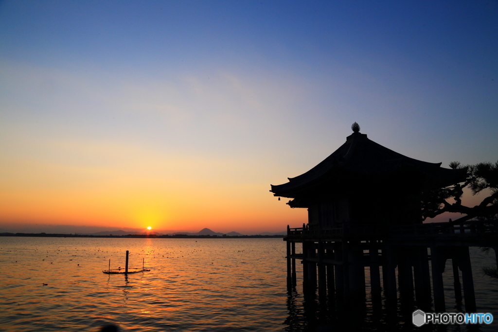 琵琶湖朝景_1