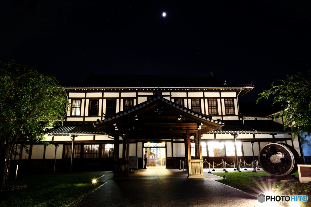 夜の旧二条駅舎