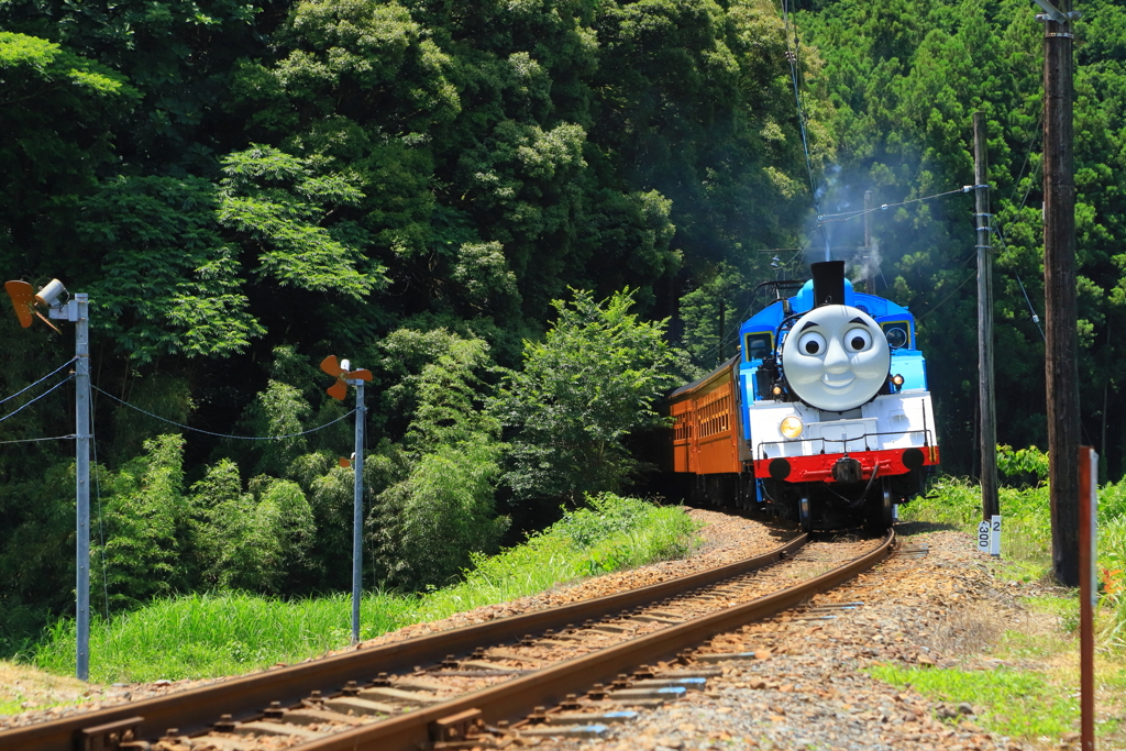 トーマス