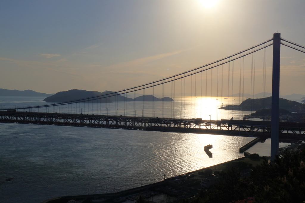 夕日と瀬戸大橋