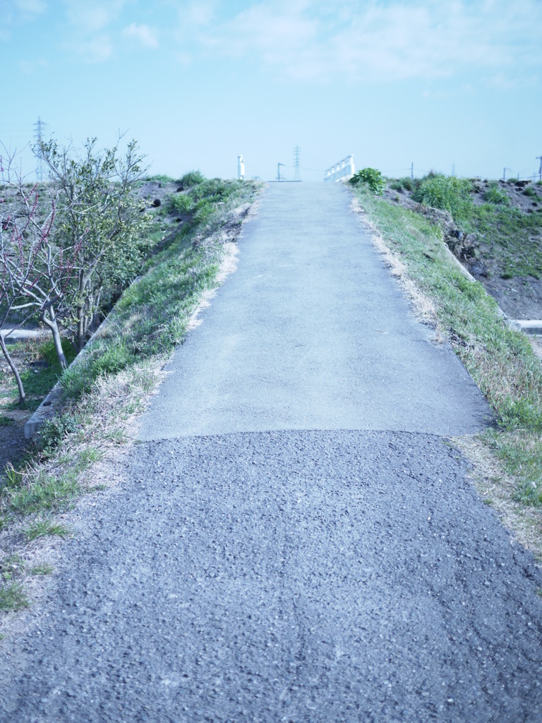 道の向こう