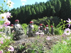 山里のお地蔵さん達