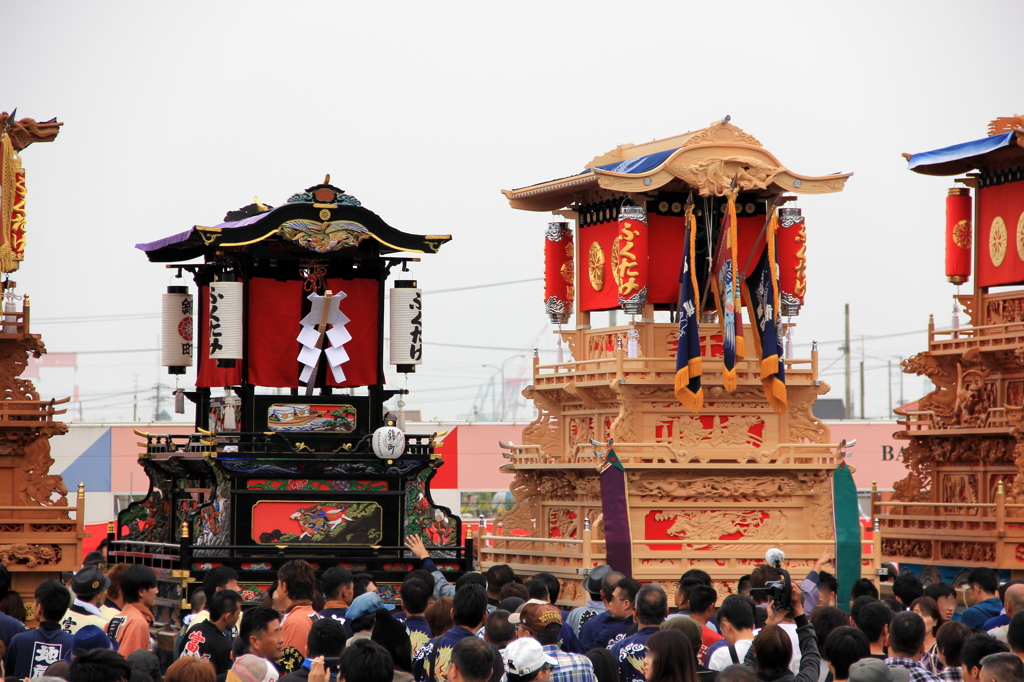 『西条祭り～新旧だんじり』