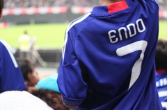 サッカー選手を目指せ