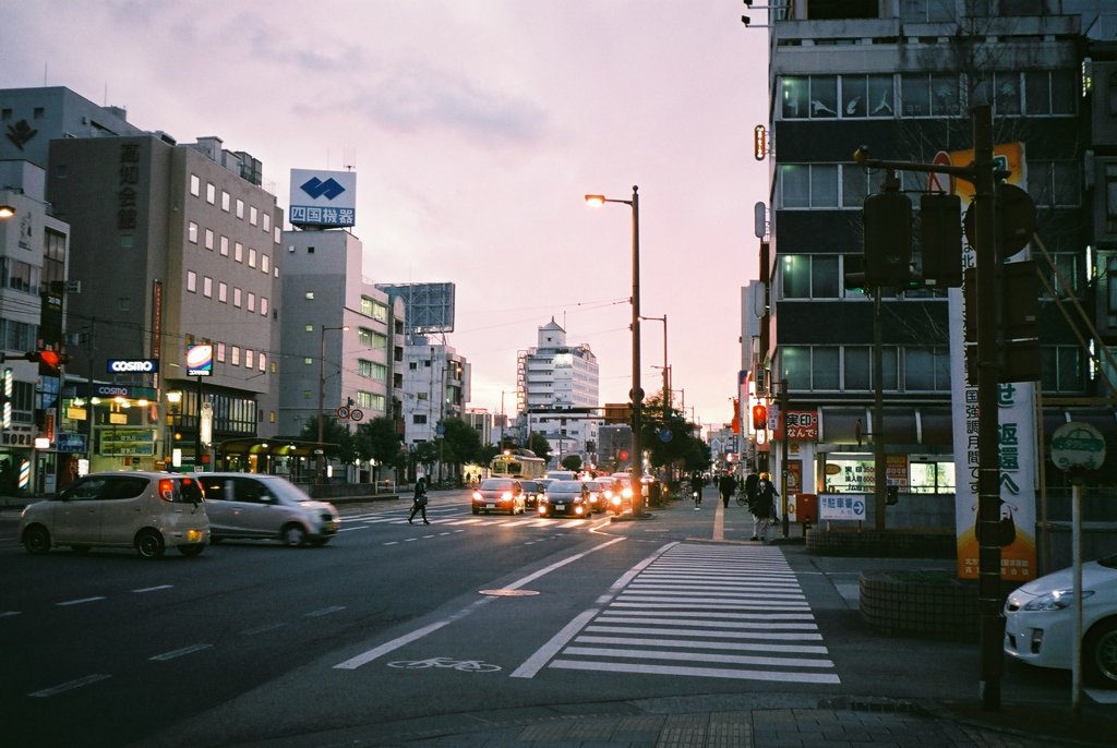 電車通り夕景