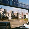 歩道橋下から