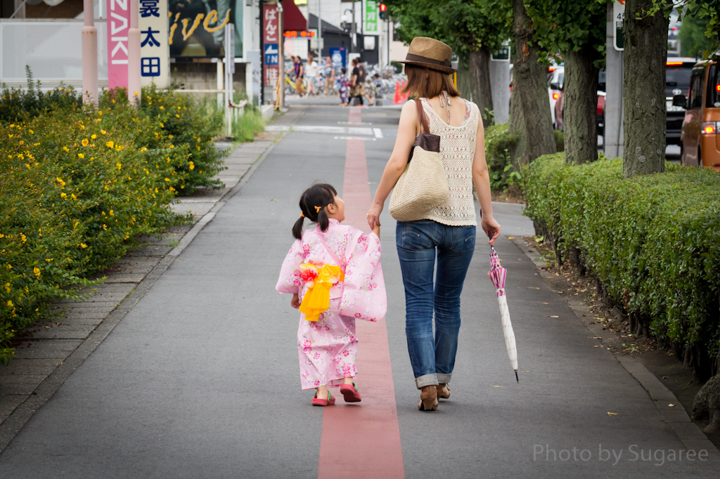 ねぇ、早く行こうよ。