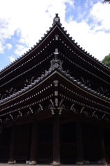 連なる