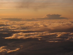夕日に染まる雲海