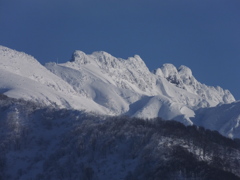 雪山を望む