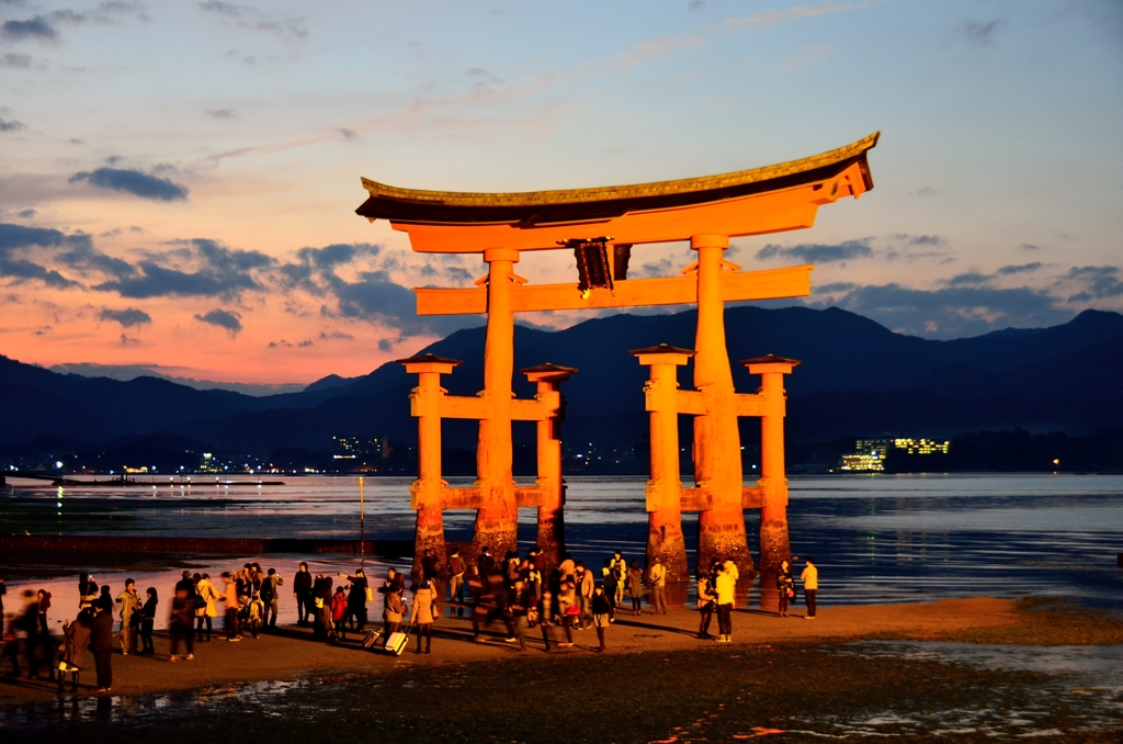 厳島神社の大鳥居