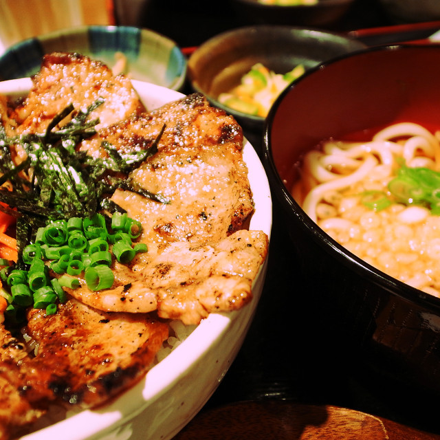 豚丼とうどんのセット