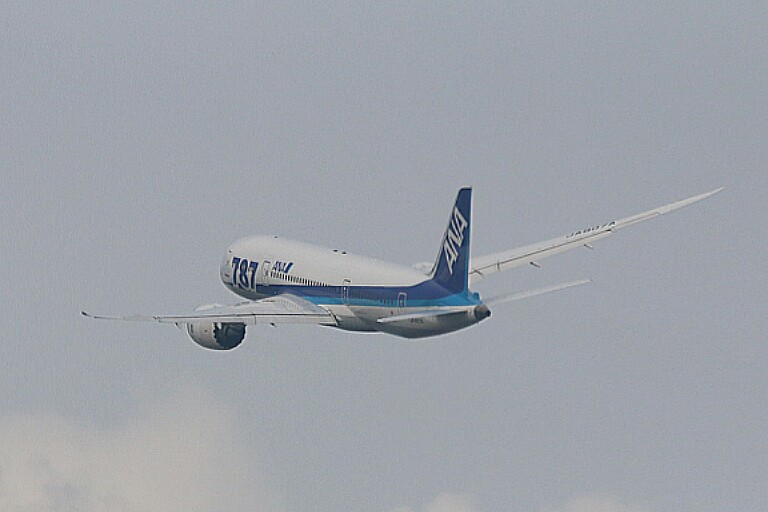 787