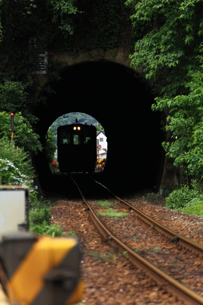 トンネル