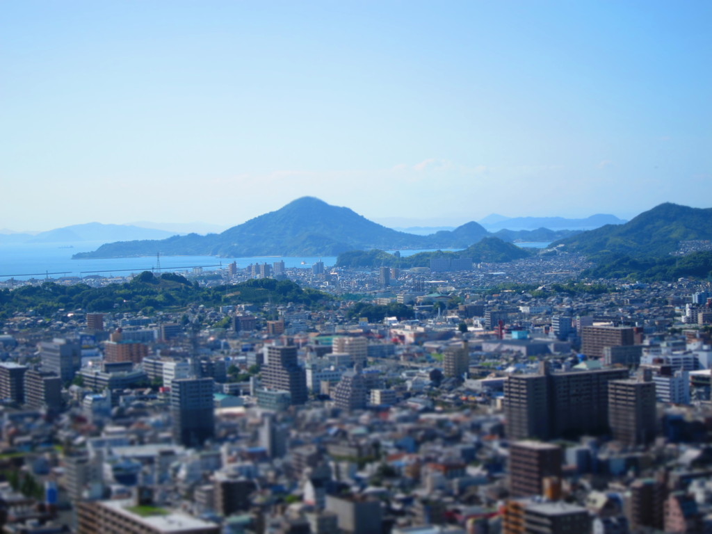 松山から瀬戸内海へ