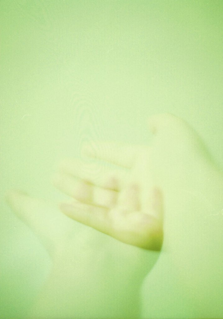 手