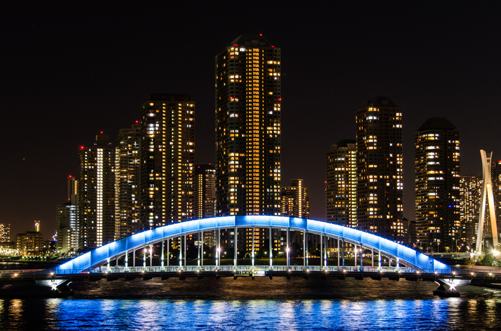 永代橋と東京の夜