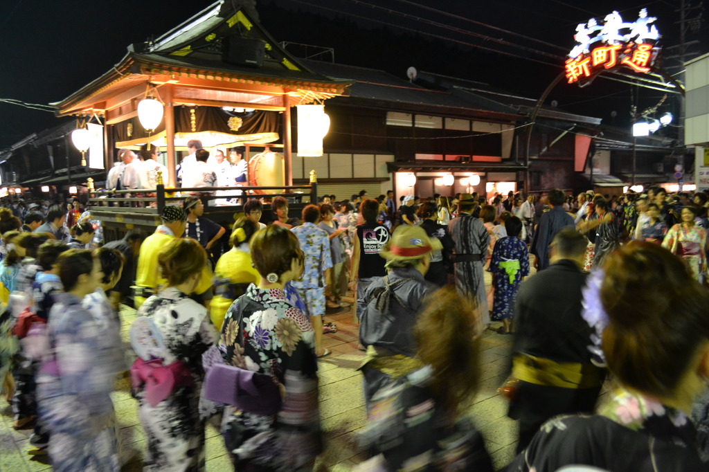 夜踊