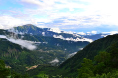 空と雲と山と