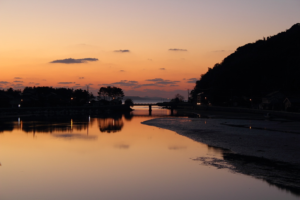 静かな夕景
