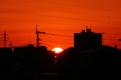 窮屈な夕日