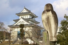 お城と鳥
