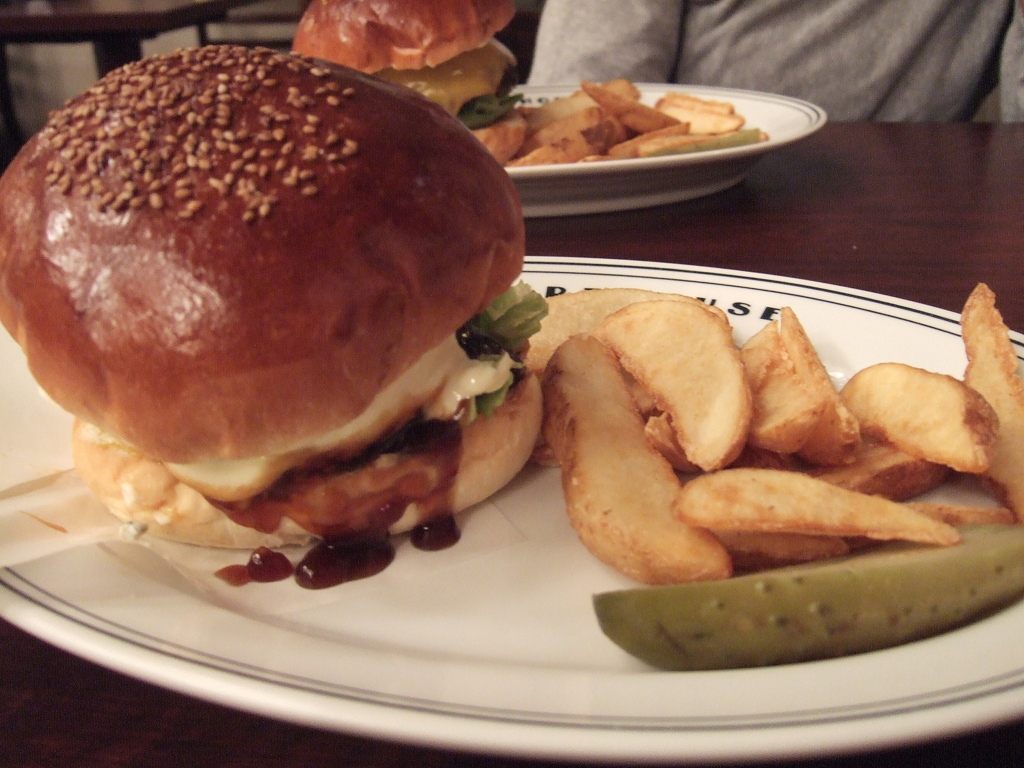 照り焼きバーガー