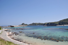 透き通る海