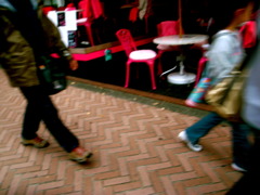 目を引くピンク。