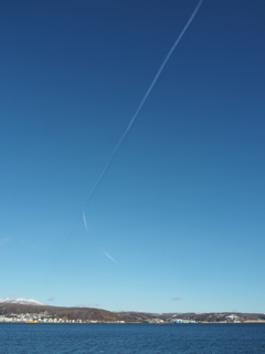 空にひとすじ