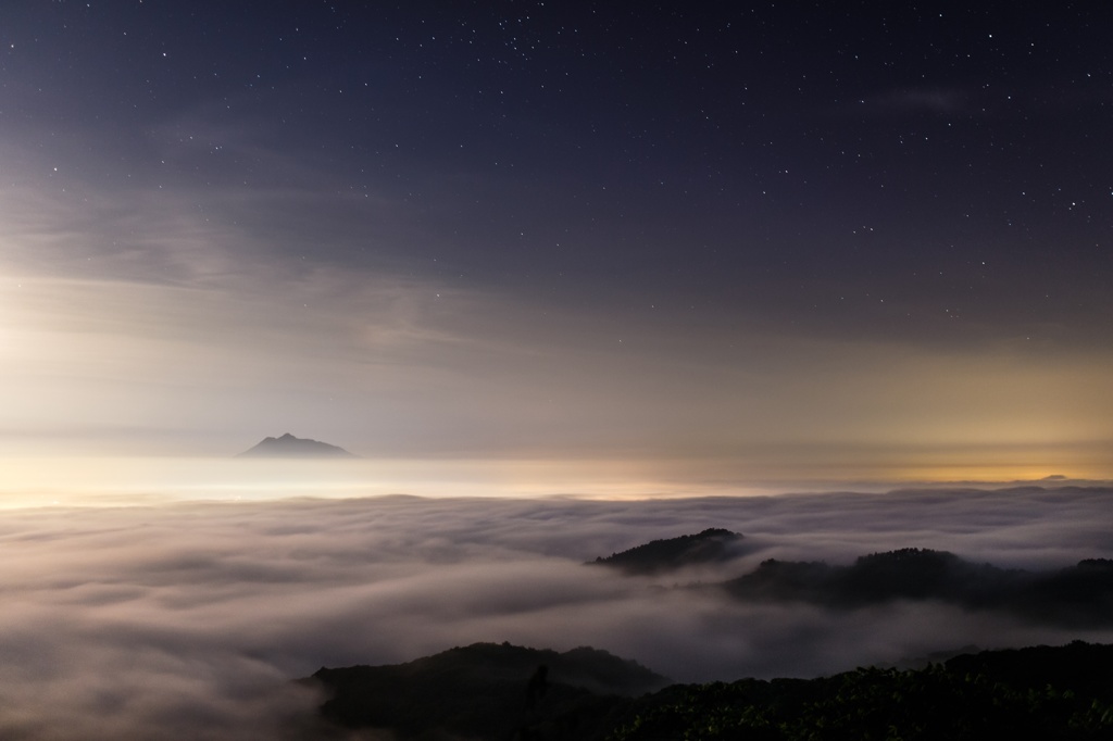 星と雲の間で