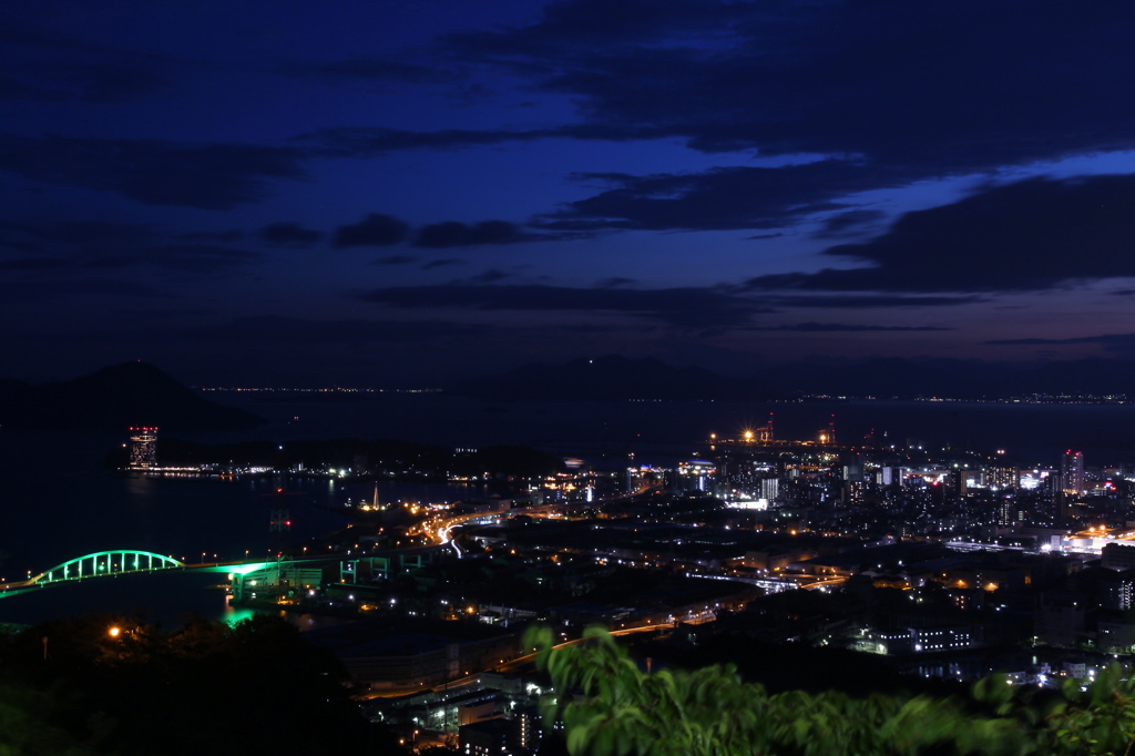 瀬戸の夜景　～黄金山より
