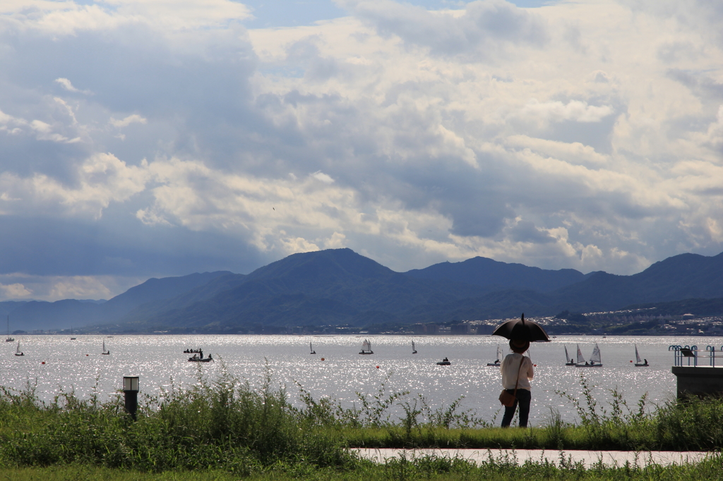 海を見つめて