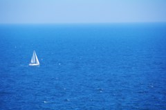 ヨットと海。