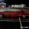 夜の駐車場　オープンカー　サイド