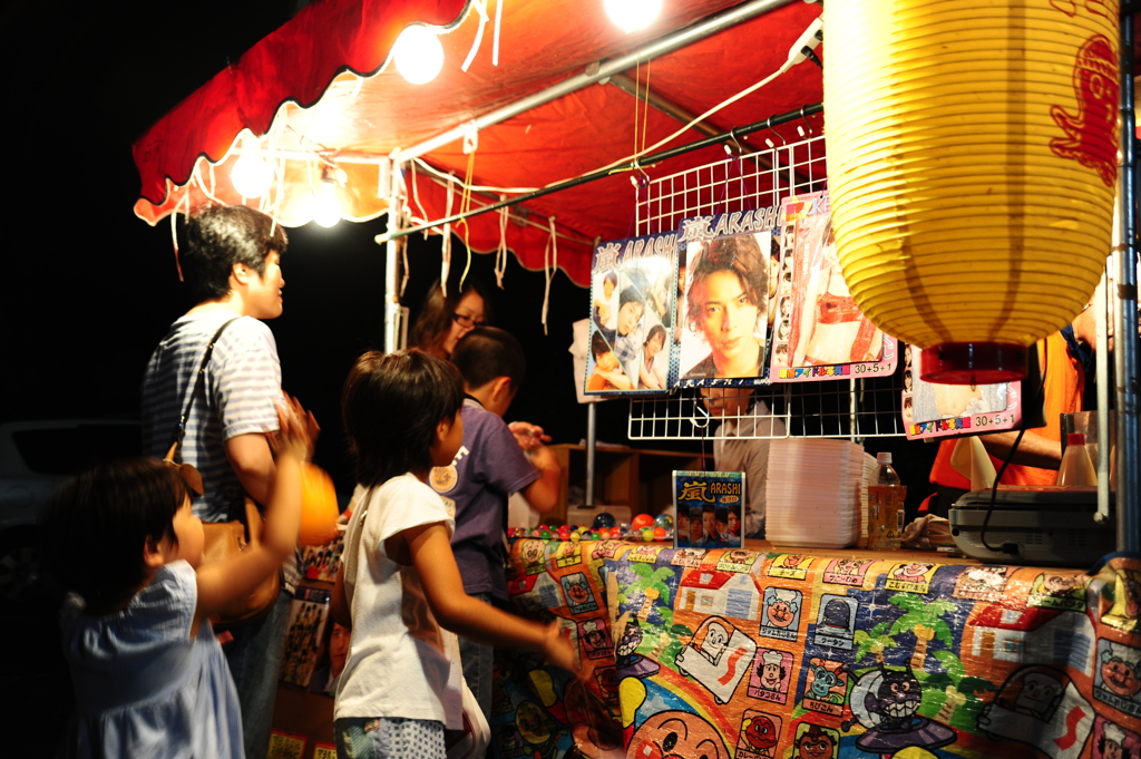 夏祭りの夜店