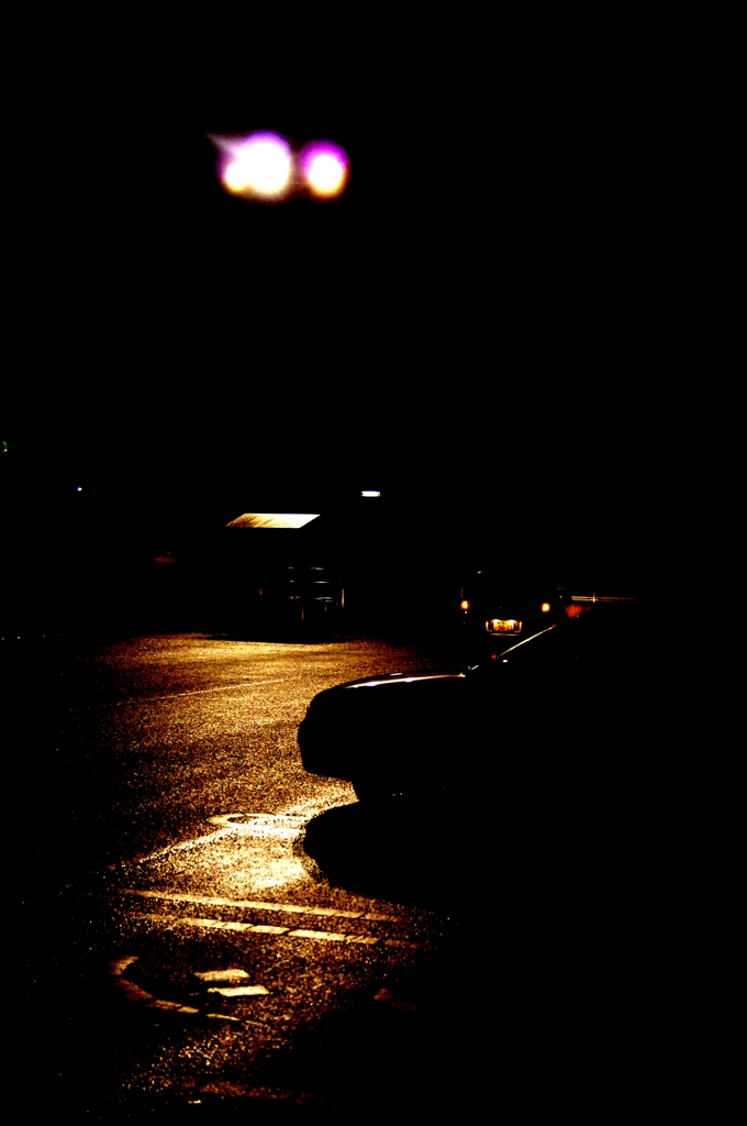 夜の駐車場　1