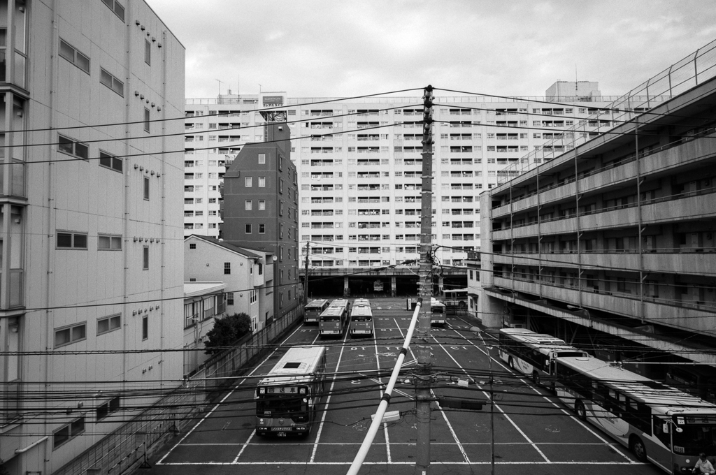 車庫と家