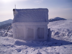 舟形山頂小屋