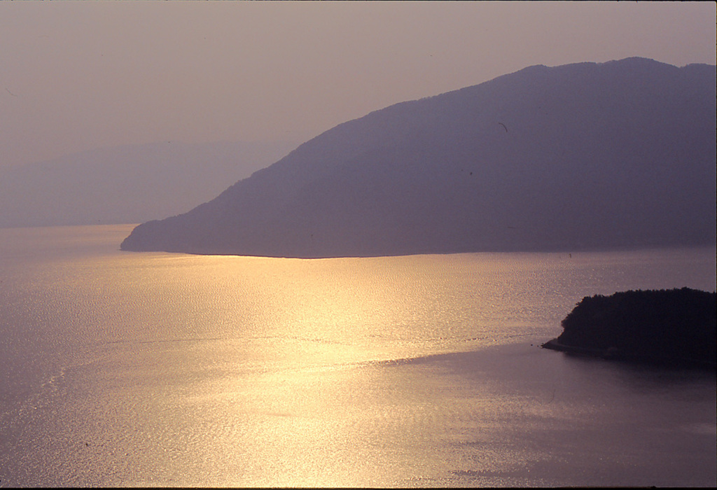 夕照つづら尾岬