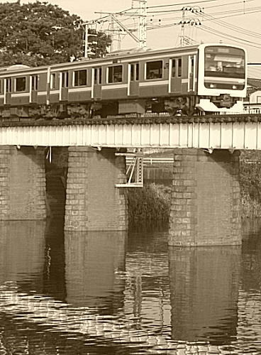 始発電車