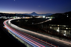 夜明けのハイウェイ