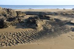 能登の海辺で