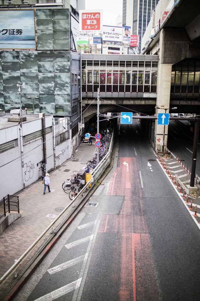 渋谷の高架下　〜EOS M3〜