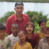 ミャンマーの子供達と日本のおじさん