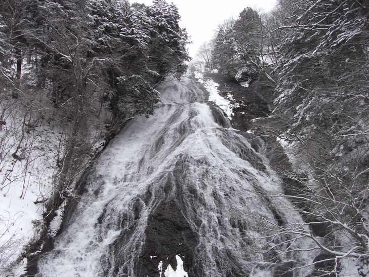 冬の湯滝