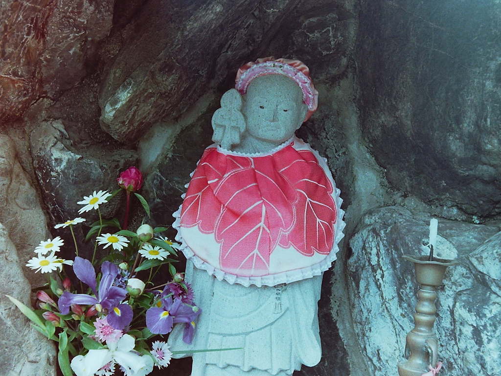 近所の寺のお地蔵様